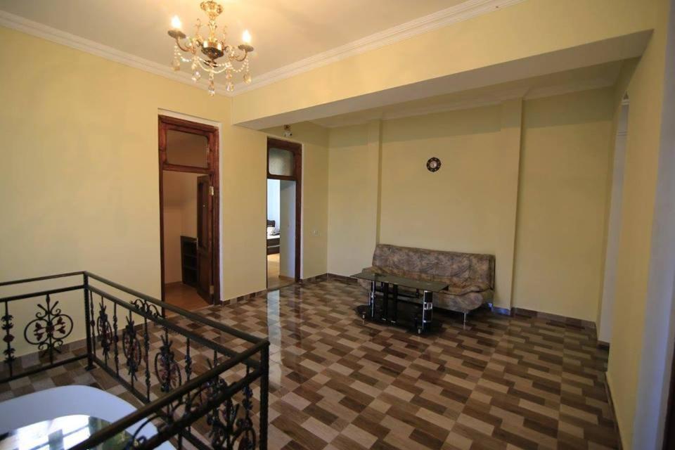 Hotel Tedi Kvareli Extérieur photo
