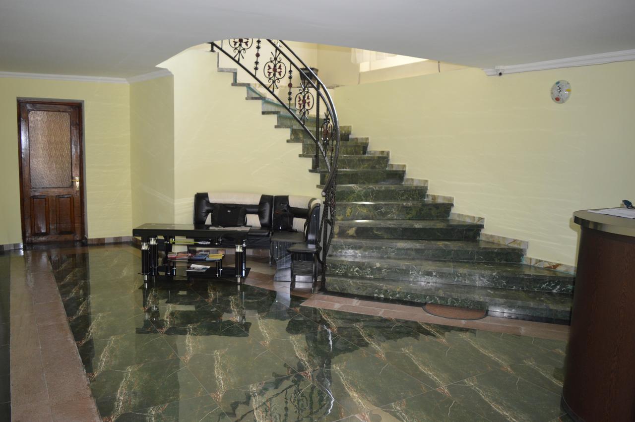 Hotel Tedi Kvareli Extérieur photo